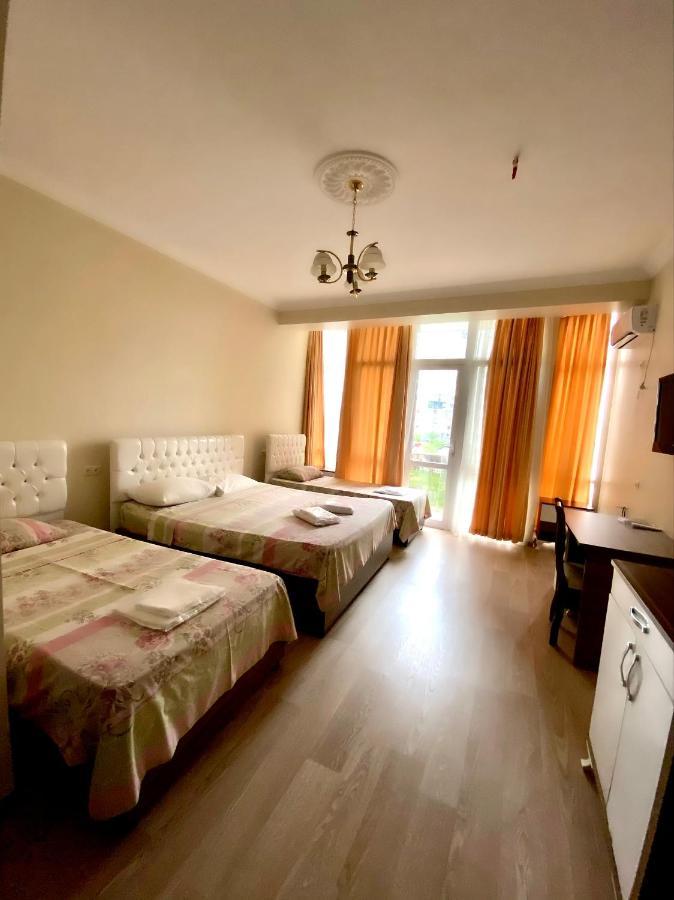 באטומי Hotel Eurasia מראה חיצוני תמונה