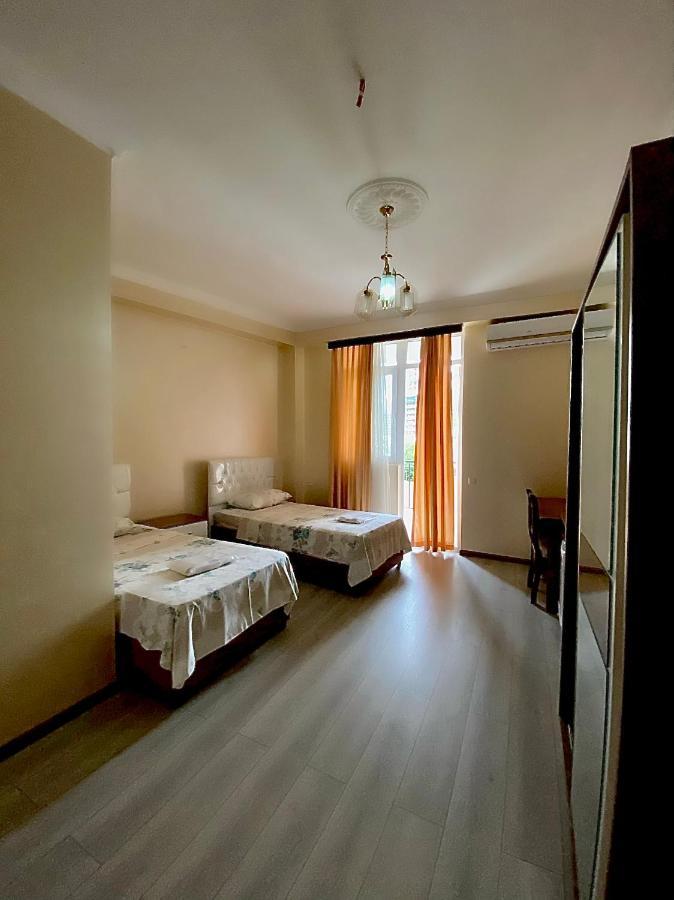 באטומי Hotel Eurasia מראה חיצוני תמונה