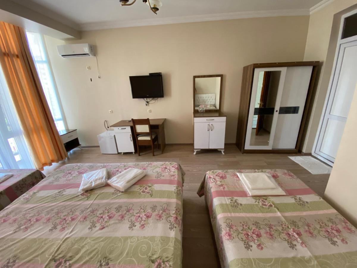 באטומי Hotel Eurasia מראה חיצוני תמונה